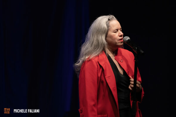Natalie Merchant, Chiari