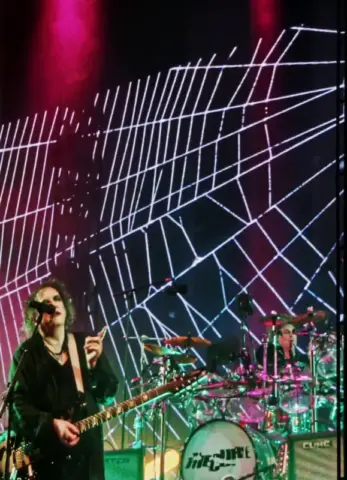 The Cure Parigi