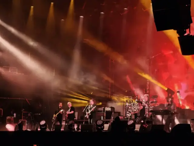 The Cure live